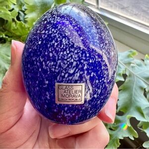 Czech Art Glass Egg Paperweight - Blue with White Speckles, Glass Atelier Morava